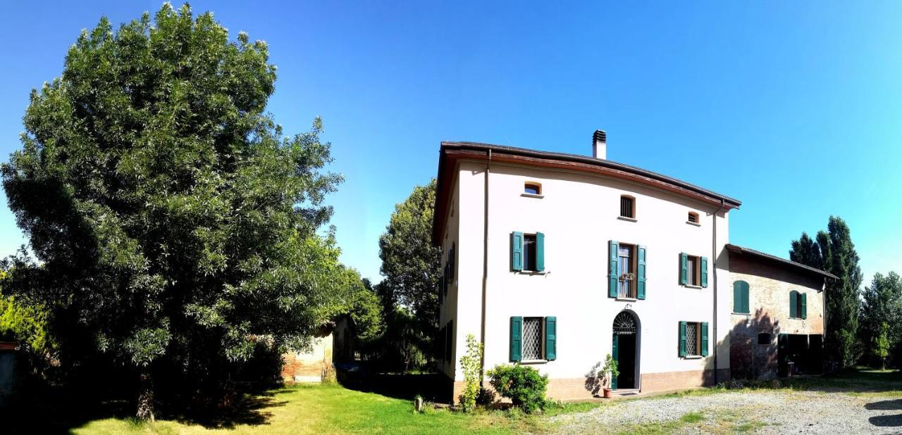 Bed and Breakfast Il Boschetto Di Morgana Кастель Сан Петро Терме Экстерьер фото