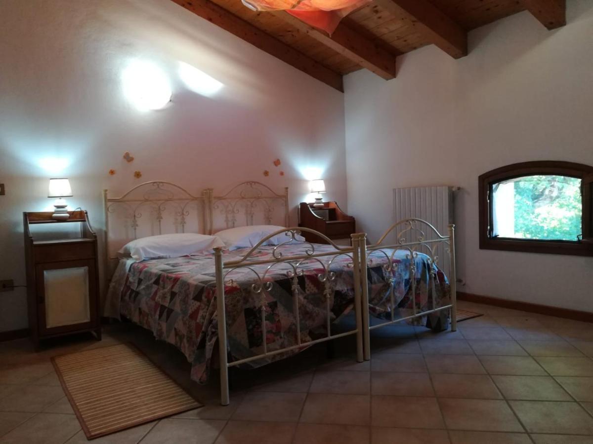 Bed and Breakfast Il Boschetto Di Morgana Кастель Сан Петро Терме Экстерьер фото