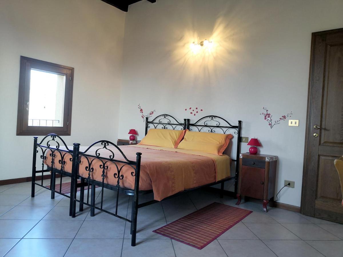 Bed and Breakfast Il Boschetto Di Morgana Кастель Сан Петро Терме Экстерьер фото
